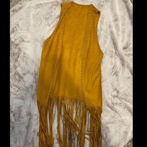 Mustard fringe duster